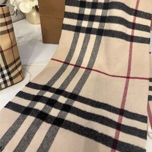 Burberry Classic Beige and Black Check Scarf
